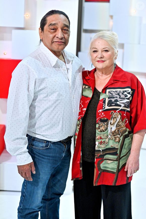 Josiane Balasko et son mari George Aguilar lors de l'enregistrement de l'émission "Vivement Dimanche" © Guillaume Gaffiot / Bestimage