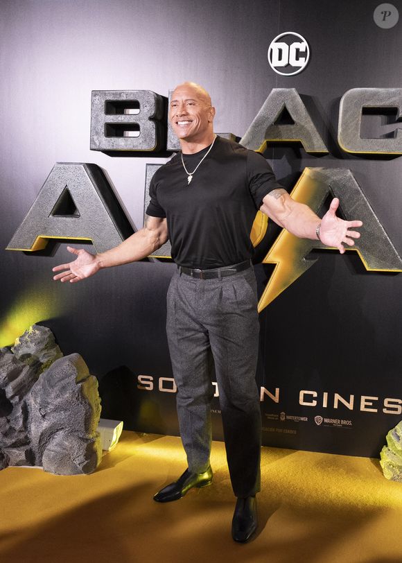 Dwayne Johnson à la première de "Black Adam" à Madrid le 19 octobre 2022.