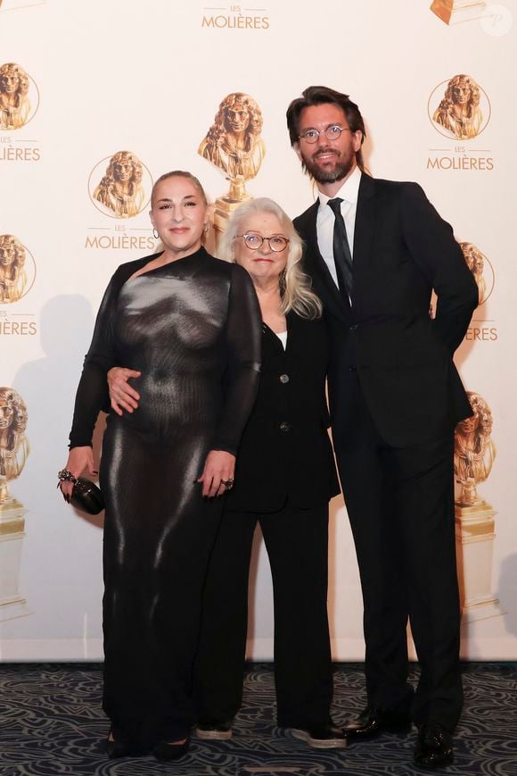 La cérémonie a eu lieu lundi 4 mai aux Folies Bergères.

Marilou Berry et Josiane Balasko, Jean Robert-Charrier lors de la 37ème Nuit des Molières aux Folies Bergère à Paris le 4 mai 2026.

© Jack Tribeca / Bestimage