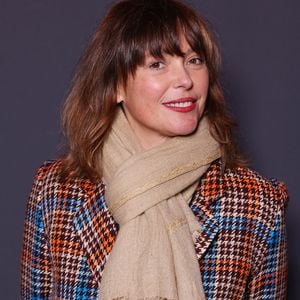 Pendant ce temps, Sandrine Quétier s'épanouit dans sa nouvelle vie d'artiste loin de TF1.

Sandrine Quetier assiste à la soirée organisée par Time Magazine France à Paris, en France, le 15 décembre 2025. Photo de Jérôme Domine/ABACAPRESS.COM