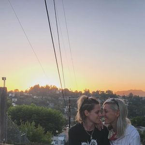 Les deux femmes sont en couple depuis 2019.

Kristen Stewart et sa fiancée l'actrice Dylan Meyer.
© Instagram Dylan Meyer (@spillzdylz)