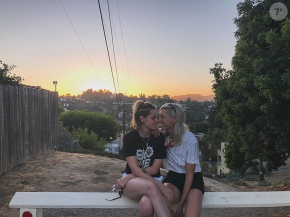 Les deux femmes sont en couple depuis 2019.

Kristen Stewart et sa fiancée l'actrice Dylan Meyer.
© Instagram Dylan Meyer (@spillzdylz)