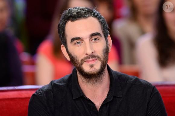 Matthieu Noël - Enregistrement de l'émission "Vivement Dimanche" à Paris, le 17 décembre 2014. L'émission sera diffusée le 21 décembre 2014. |Enregistrement de l'émission "Vivement Dimanche" à Paris © COADIC GUIREC / BESTIMAGE