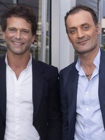 L'appartement parisien d'Augustin Trapenard et son compagnon Numa Privat doté d'un salon particulier, un parti pris de la part de l'animateur de La grande Librairie