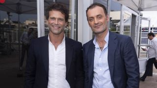 L'appartement parisien d'Augustin Trapenard et son compagnon Numa Privat doté d'un salon particulier, un parti pris de la part de l'animateur de La grande Librairie