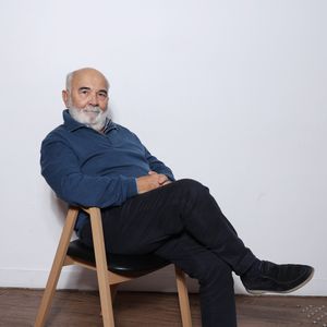 Un membre de la production a vendu la mèche, évoquant la magie du montage pour faire disparaître des moments problématiques

Exclusif - Close-up avec Gérard Jugnot en backstage de la projection du film "Le Père Noël est une ordure" au cinéma Mac Mahon à Paris, à l'occasion de la sortie du livre "Le Splendid par Le Splendid". Paris, le 15 décembre 2024.
© Denis Guignebourg/Bestimage