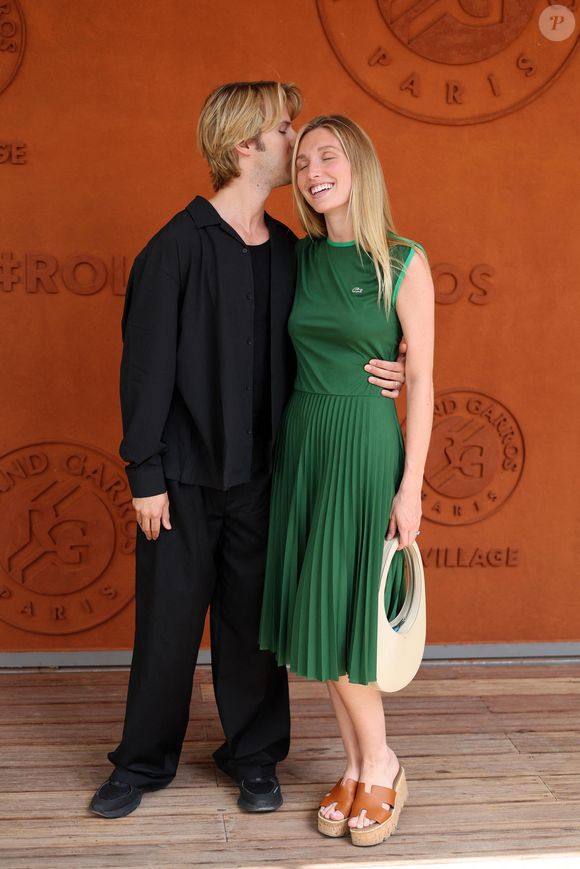 Dorian Lauduique de 'Ofenbach' et sa femme Diane Teppaz au village lors des Internationaux de France de Tennis de Roland Garros 2025, à Paris, France, le 2 Juin 2025. © Jacovides-Moreau/Bestimage