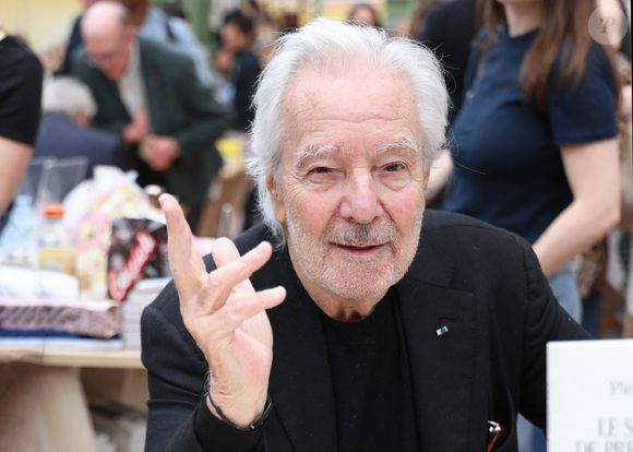Pierre Arditi lors du Festival du livre le 19 Avril 2026

Denis Guignebourg/BestImage