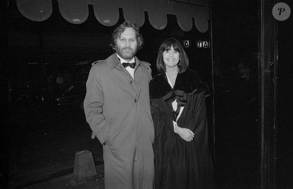 Chantal Goya et Jean Jacques Debout - Soirée pour le 75ème anniversaire de Loulou Gasté au Paradis Latin, organisée par Line Renaud. Le 18 mars 1983
© Jean-Claude Woestelandt / Bestimage