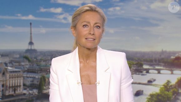 Dernier J.T de Anne-Sophie Lapix sur France 2 le 26 Avril 2025. © Capture d'écran France TV via Bestimage