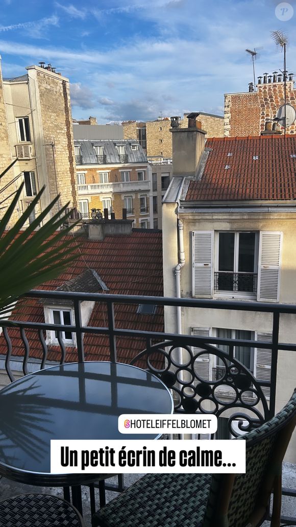 "Un petit écrin de calme" comme il le définit dans sa story Instagram

Ismaël Khelifa, animateur d'"Echappées belles" s'offre une parenthèse de calme en plein Paris, à deux pas de la Tour Eiffel