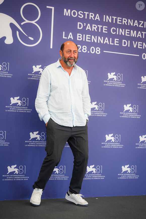 Kad Merad au photocall du film "Finalement" lors du 81ème festival international du film de Venise, la Mostra le 2 septembre 2024.
© Lucia Sabatelli / Bestimage