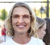 Fidèle à une éducation tournée vers le naturel, la comédienne privilégie depuis toujours des gestes simples, transmis par sa mère. 

Alexandra Lamy - Les célébrités ont répondu présente à la 'Grande marche citoyenne' contre les violences sexuelles devant ministère français de la Justice,  place Vendôme, à Paris, France, le 4 juillet 2026. © Anne-Sophie Guebey/Bestimage