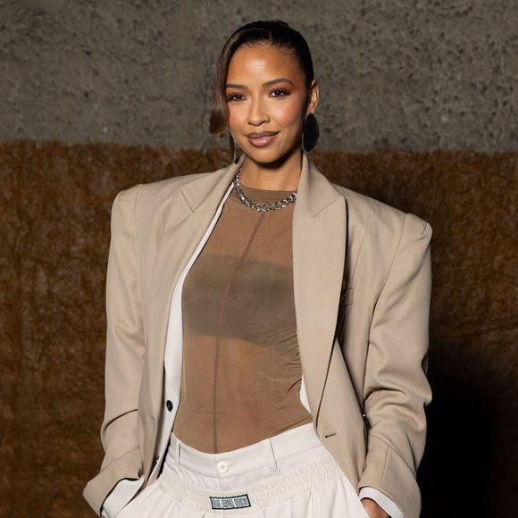 "Je suis profondément choquée et indignée de voir mon nom circuler et être associé, de près ou de loin, à une affaire relevant de faits criminels à caractère sexuel"

Flora Coquerel au défilé "Louis Gabriel Nouchi" Collection Prêt-à-Porter Mode Masculine Automne / Hiver 2026-2027 lors de la Fashion Week de Paris (PFW), le 23 Janvier 2026. 
© Jeremy MELLOUL / Bestimage