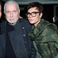 Bernard Lavilliers et sa discrète femme Sophie, Sylvain Tesson et sa compagne... tous présents pour Laurent Gerra