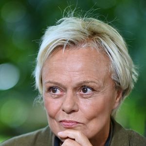 Muriel Robin, présente au photocall de LA PIRE MÈRE AU MONDE lors du 18ème Festival du Film Francophone d'Angoulême le 28 août 2025, à Angoulême, France. Photo by Franck Castel/ABACAPRES.COM