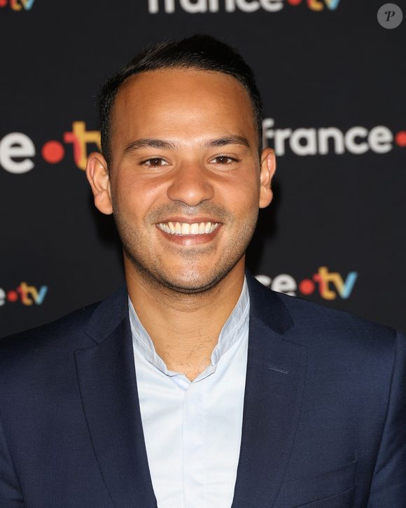 Cette saison, Mohamed Bouhafsi présentera le programme quotidien de la chaîne publique les vendredis et samedis

Mohamed Bouhafsi au photocall pour la conférence de presse de rentrée de France TV à la Grande Halle de la Villette à Paris, France, le 11 juillet 2023. © Coadic Guirec/Bestimage