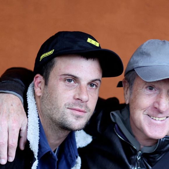 "J'ai tout fait pour garder le meilleur rapport avec mes enfants, confie François Cluzet à 'Paris Match'. Ce qui n'était pas évident."

François Cluzet et son fils Paul au village lors des Internationaux de France de tennis de Roland Garros 2024, à Paris, France, le 1er juin 2024. © Jacovides-Moreau/Bestimage