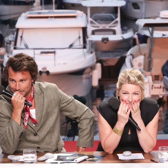 Exclusif - Bertrand Chameroy, Anne-Elisabeth Lemoine, sur le plateau de l'émission "C à vous" lors du 78ème Festival International du Film de Cannes, France, le 22 mai 2025. © Jack Tribeca/Bestimage
