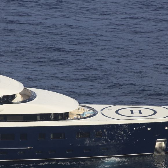 Symphony le yacht de Bernard Arnault en baie de Monaco le 18 août 2015 ©Action Press / Bestimage