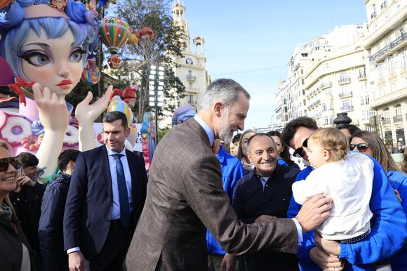 Le roi Felipe VI d’Espagne visite Torrent lors du festival Las Fallas, le 19 mars 2025. Torrent a été l'une des villes valenciennes les plus touchées par les inondations provoquées par la tempête Dana, le 29 octobre 2024.
© Lalo Yasky / Bestimage