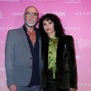 Eric Cantona et Rachida Brakni à la soirée de gala "Heroes for Imagine" qui a permis de récolter dix millions d'euros au profit de la recherche contre les maladies génétiques à Paris, le 23 septembre 2024.

Photo : Dominique Jacovides / Bestimage