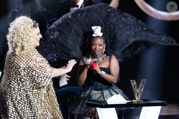Marianne James, Theodora reçoit le prix Révélation scène lors de la 41e cérémonie des Victoires de la Musique à La Seine Musicale le 13 février 2026 à Boulogne-Billancourt, France. Photo de Nasser Berzane/ABACAPRESS.COM