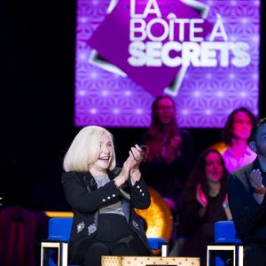 Exclusif - Michèle Torr lors de l'enregistrement de l'émission "La Boîte à secrets", présentée par F.Bollaert et diffusée le 3 octobre 2025 sur France 3, dans les studios du Lendit à Saint-Denis, Seine Saint-Denis, France, le 9 septembre 2025. © Pierre Perusseau/Bestimage