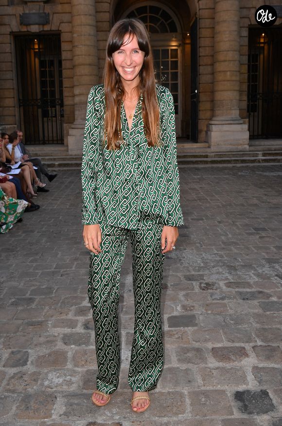Dans son spectacle présenté à Avignon, Clémence Rochefort s’appuie sur des souvenirs et des impressions liées à son père. 

Clémence Rochefort lors du défilé de mode Haute-Couture automne-hiver 2022-2023 « Célia Kritharioti » à Paris le 5 juillet 2022.
© Veeren / Christophe Clovis / Bestimage