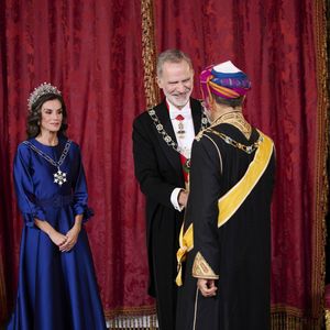 Le roi Felipe VI d'Espagne et la reine Letizia lors de la cérémonie d'accueil du sultan d'Oman Haïtham ben Tariq à Madrid le 4 novembre 2025. Photo par Cordon / Bestimage