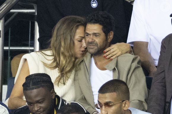 Mélissa Theuriau et son mari Jamel Debbouze - People assistent au match aller de la Ligue des Champions entre le Paris Saint-Germain et la Juventus (2-1) au Parc des Princes à Paris le 6 septembre 2022.