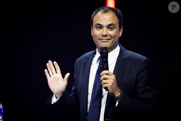 Pour le remplacer, la chaîne a choisi Charles Consigny.

Charles Consigny - Avocat - Deuxième édition du Grand Débat des Valeurs au Palais des Sports de Paris le 13 avril 2023.
JB Autissier / Panoramic / Bestimage