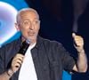 Lors du rendez-vous, il est complètement surexcité et l’actrice s’enfuit au bout de dix minutes.

Gad Elmaleh - Enregistrement de l'émission "L'humour à la plage" pour la 2eme édition du festival de Juan les Pins à la pinède Gould le 27 juin 2025. © Bruno Bebert / Bestimage