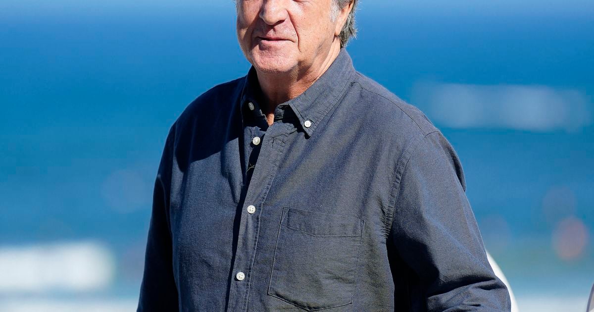 François Cluzet ne vit plus à Paris :  il a refait sa vie à la campagne, à 35 km d'une ville connue dans le monde entier