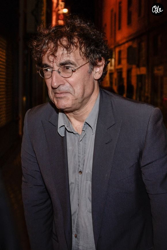 Exclusivité - Albert Dupontel sort d'un restaurant lors du 9e Festival des Lumières à Lyon, en France, le 19 octobre 2017. Photo de Julien Reynaud/APS-Medias/ABACAPRESS.COM
