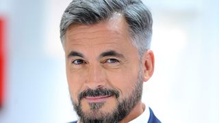 "Les choses se sont apaisées" : Olivier Minne n'est plus le même homme quand il est en couple, il évoque ses histoires passées
