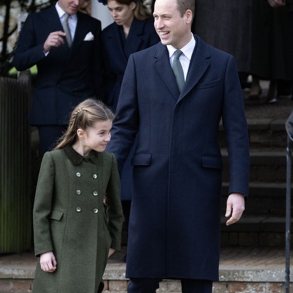 Le prince William, prince de Galles, la princesse Charlotte de Galles - Les membres de la famille royale britannique lors de la messe du matin de Noël en l'église St-Mary Magdalene à Sandringham, le 25 décembre 2023.
 Julien Burton / Bestimage