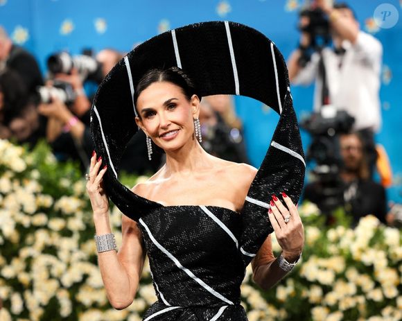 Demi Moore lors du Met Gala à New-York. ©Backgrid USA / BESTIMAGE