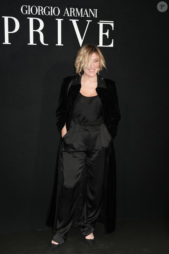 Valeria Bruni Tedeschi lors du défilé Giorgio Armani Prive Haute Couture Printemps/Été 2026 dans le cadre de la semaine de la mode à Paris le 27 janvier 2026 à Paris, France.
© Lucia Sabatelli / Bestimage