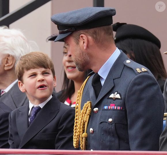 Cortège militaire pour le 80e anniversaire de la victoire, en l'honneur de ceux qui ont servi pendant la Seconde Guerre mondiale, au palais de Buckingham le 5 mai 2025 à Londres, Angleterre.  © Julien Burton / Bestimage