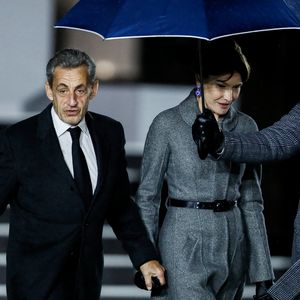 Nicolas Sarkozy et sa femme Carla Bruni - Arrivées à la cérémonie de réouverture de la cathédrale Notre-Dame de Paris, le 7 décembre 2024 © Bestimage