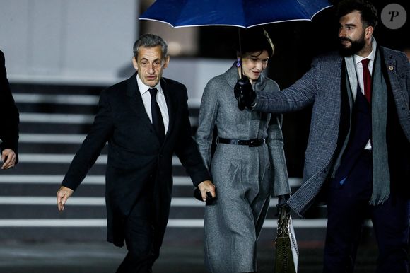 Nicolas Sarkozy et sa femme Carla Bruni - Arrivées à la cérémonie de réouverture de la cathédrale Notre-Dame de Paris, le 7 décembre 2024 © Bestimage