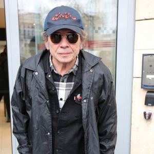 Exclusif - Philippe Manoeuvre quitte les studios de la radio RTL à Paris le 20 janvier 2021.
© Panoramic / Bestimage