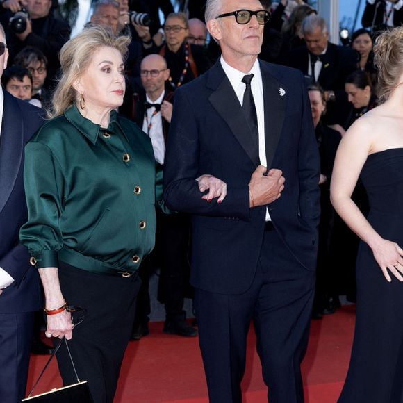 Catherine Deneuve et Vincent Cassel - Montée des marches du film " Histoires parallèles " lors du 79ème Festival International du Film de Cannes, le 14 mai 2026. © Olivier Borde / Bestimage