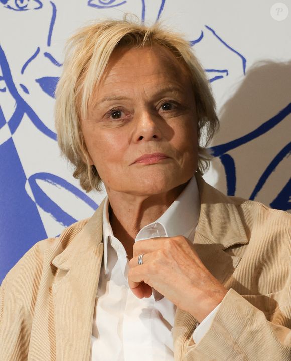 Muriel Robin - 7ème remise du prix "Fonds de dotation Line Renaud-Loulou Gasté" pour la recherche médicale à la Maison de la Recherche à Paris le 17 novembre 2025. © Coadic Guirec/Bestimage