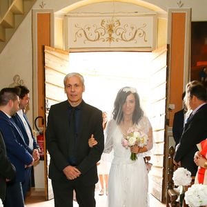 Jo Jacotey (père de Alizée) - Mariage religieux en l'église de Villanova d' Alizée et Grégoire Lyonnet - Villanova le 18 juin 2016
© Olivier Huitel - Olivier Sanchez / Bestimage - Crystal
