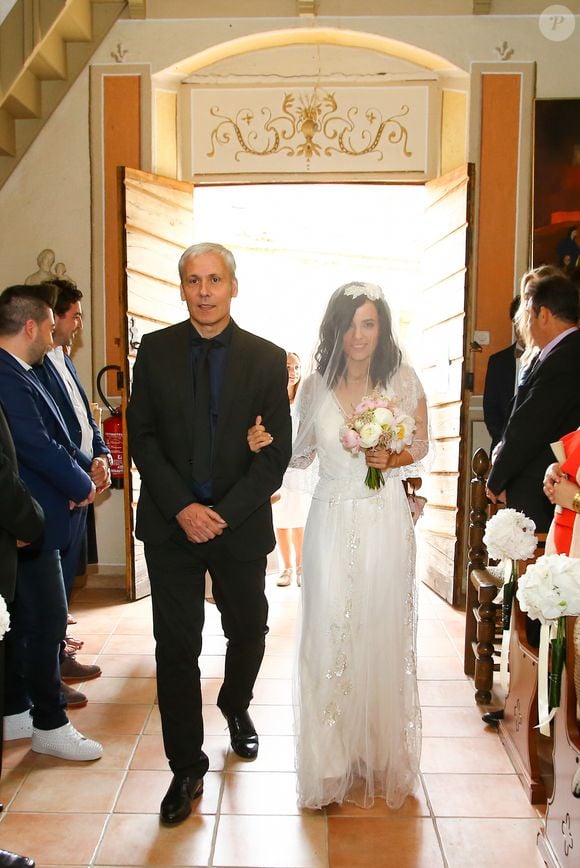 Jo Jacotey (père de Alizée) - Mariage religieux en l'église de Villanova d' Alizée et Grégoire Lyonnet - Villanova le 18 juin 2016
© Olivier Huitel - Olivier Sanchez / Bestimage - Crystal