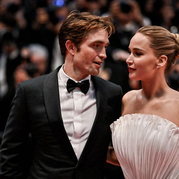 La Palme d'or sera dévoilée le 24 mai prochain

Robert Pattinson, Jennifer Lawrence assistant à la projection de Die My Love au 78ème Festival de Cannes à Cannes, France le 17 mai 2025. Photo par Julien Reynaud/APS-Medias/ABACAPRESS.COM