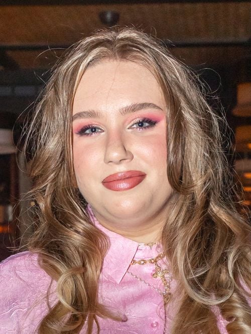 Milla, la fille d'Emilie Dequenne, se lance dans un projet chargé de sens après le parcours de sa mère : "Tout ça me tient à cœur"