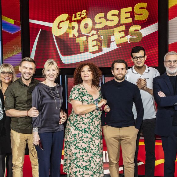 Il a confié regretter de ne plus pouvoir entendre la voix de ses parents.

Valerie Trierweiler, Christine Bravo, Caroline Diament, Jeanfi Janssens, Chantal Ladesou, Valerie Mairesse, Pablo Mira, Paul El Karhat, Laurent Ruquier, Bernard Mabille - Enregistrement de l'émission "Les Grosses Têtes Prime", présentée par L.Ruquier et diffusée le 2 octobre à 21h05 sur France 2. 

© Jack Tribeca / Bestimage